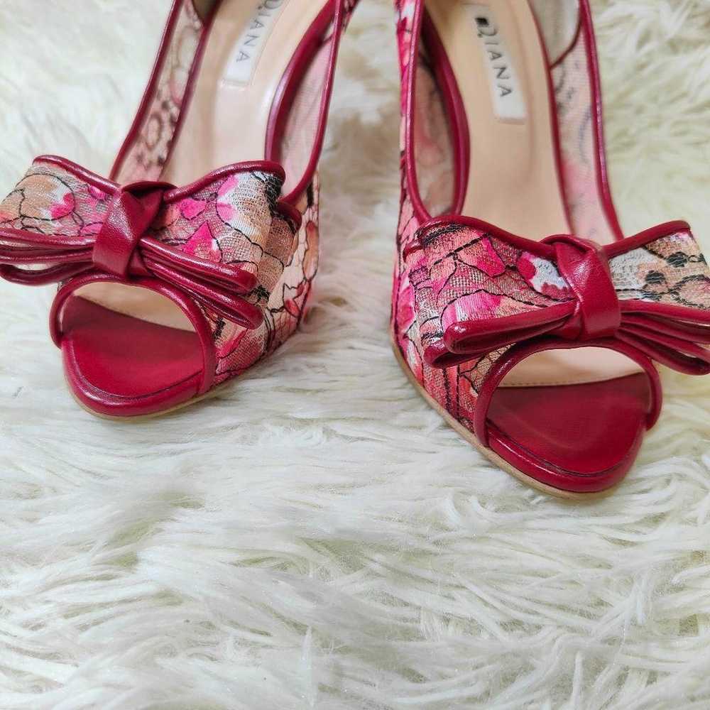 Excellent condition DIANA pumps with flower and l… - image 7