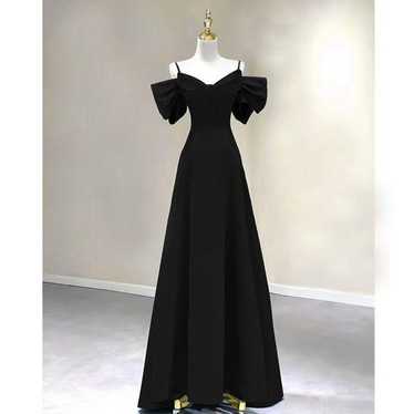 Elegant Black Maxi Dress