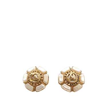 Chanel Gold Gold Plated Faux Pearl Flower Clip On 