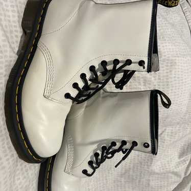 Dr. Martens White Size 9