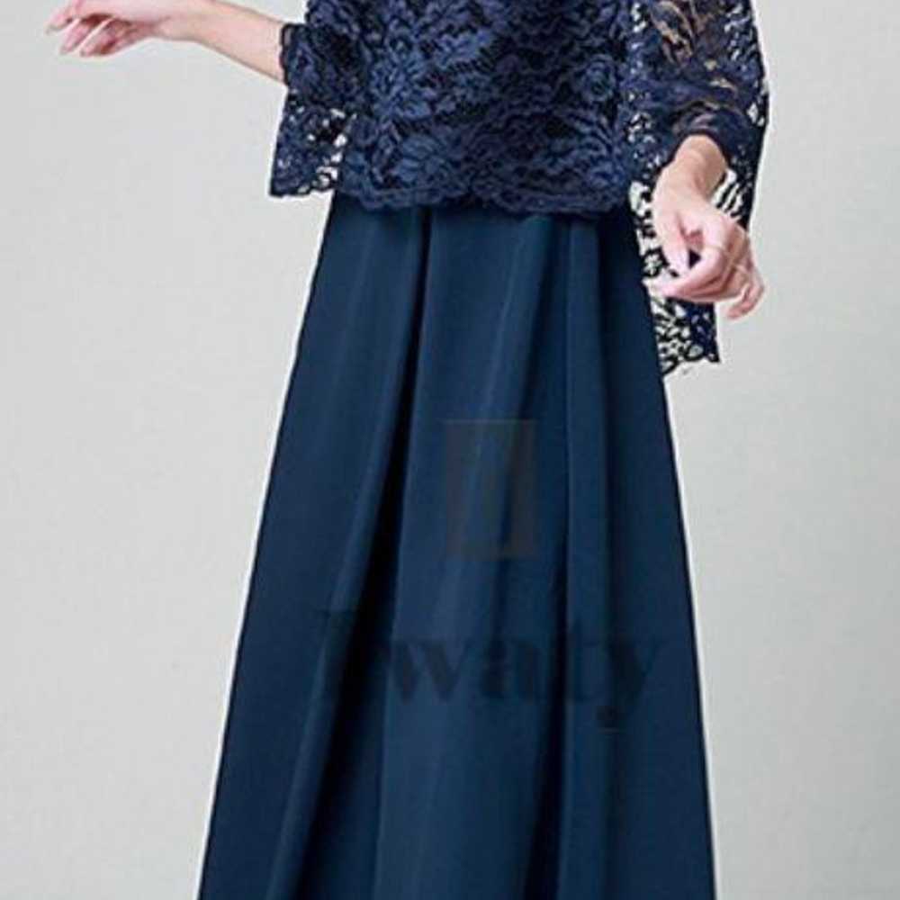 An elegant navy party dress. - image 4