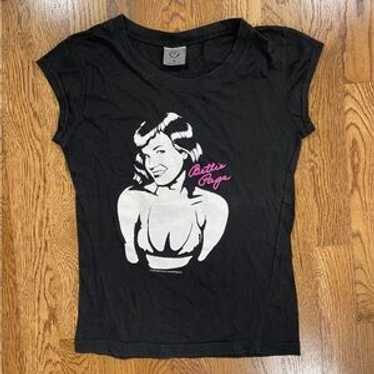 fashion victim betty page tシャツ 90s Vintage 90s Fashion Victim Bettie Page Bondage Graphic T