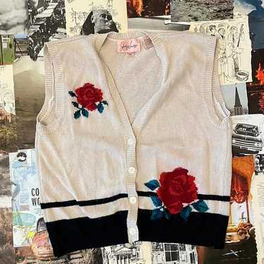 Cute retro sweater vest cream