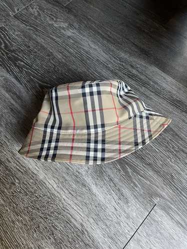 Burberry Burberry Checked Bucket Hat