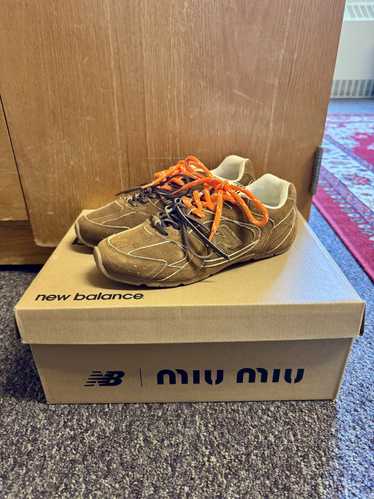 Miu Miu × New Balance New Balance x Miu Miu 530 SL