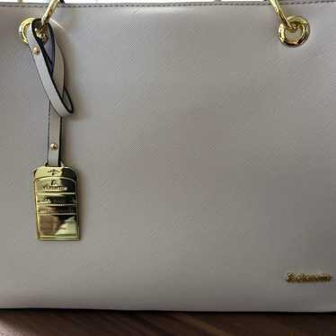 Samantha Thavasa Light Pink Handbag