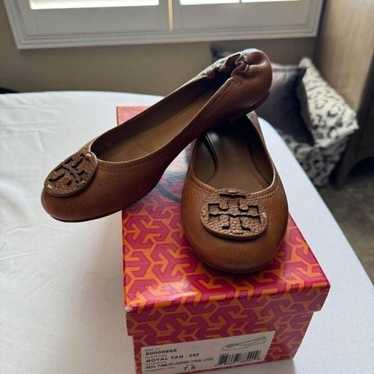 Tory Burch Reva ballet flats Camel tan Sz 7.5