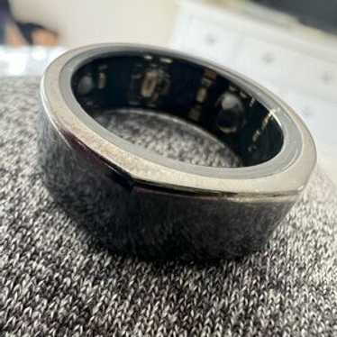 Black oura ring with - Gem