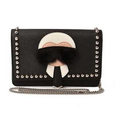 FENDI カールラガーフェルド　ミンクカフス フェンディ」50年以上デザインを指揮したカール・ラガーフェルド