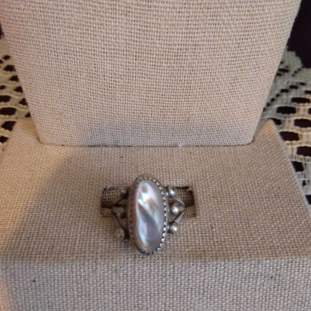 Vintage Sterling Silver mop silver ring - image 2