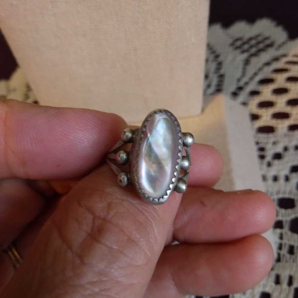 Vintage Sterling Silver mop silver ring - image 6