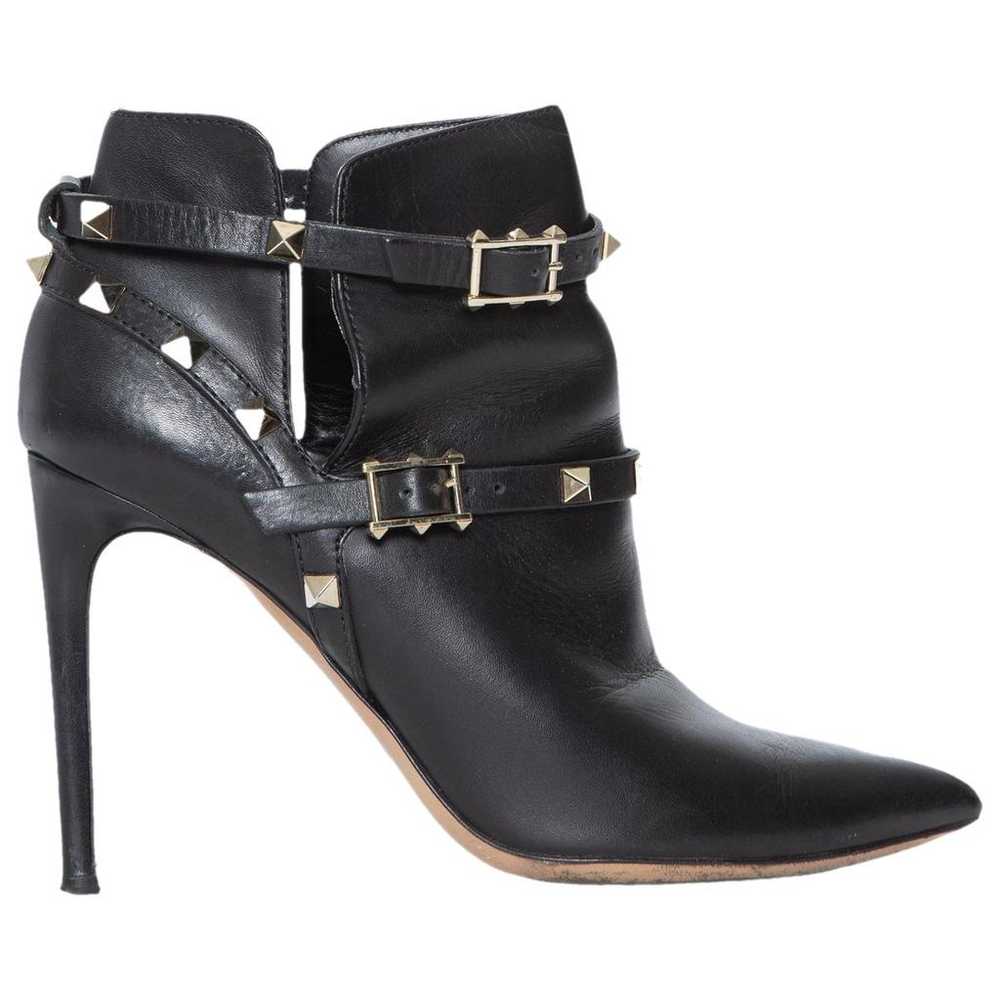 Valentino Garavani Rockstud leather heels