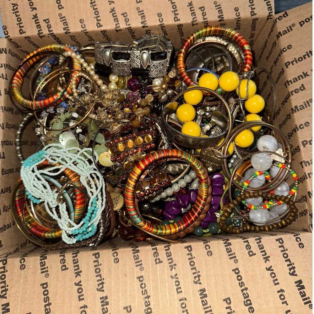 Over 8 Lbs Filled Of Vintage And Costume Bracelets - image 3