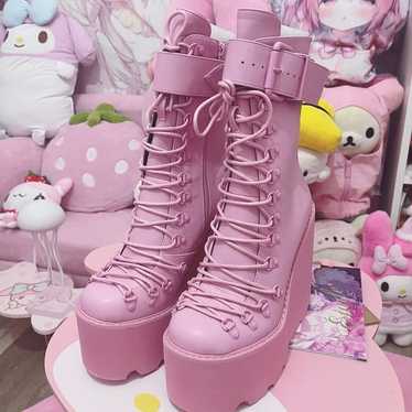 Bubblegum traitor boots - Gem