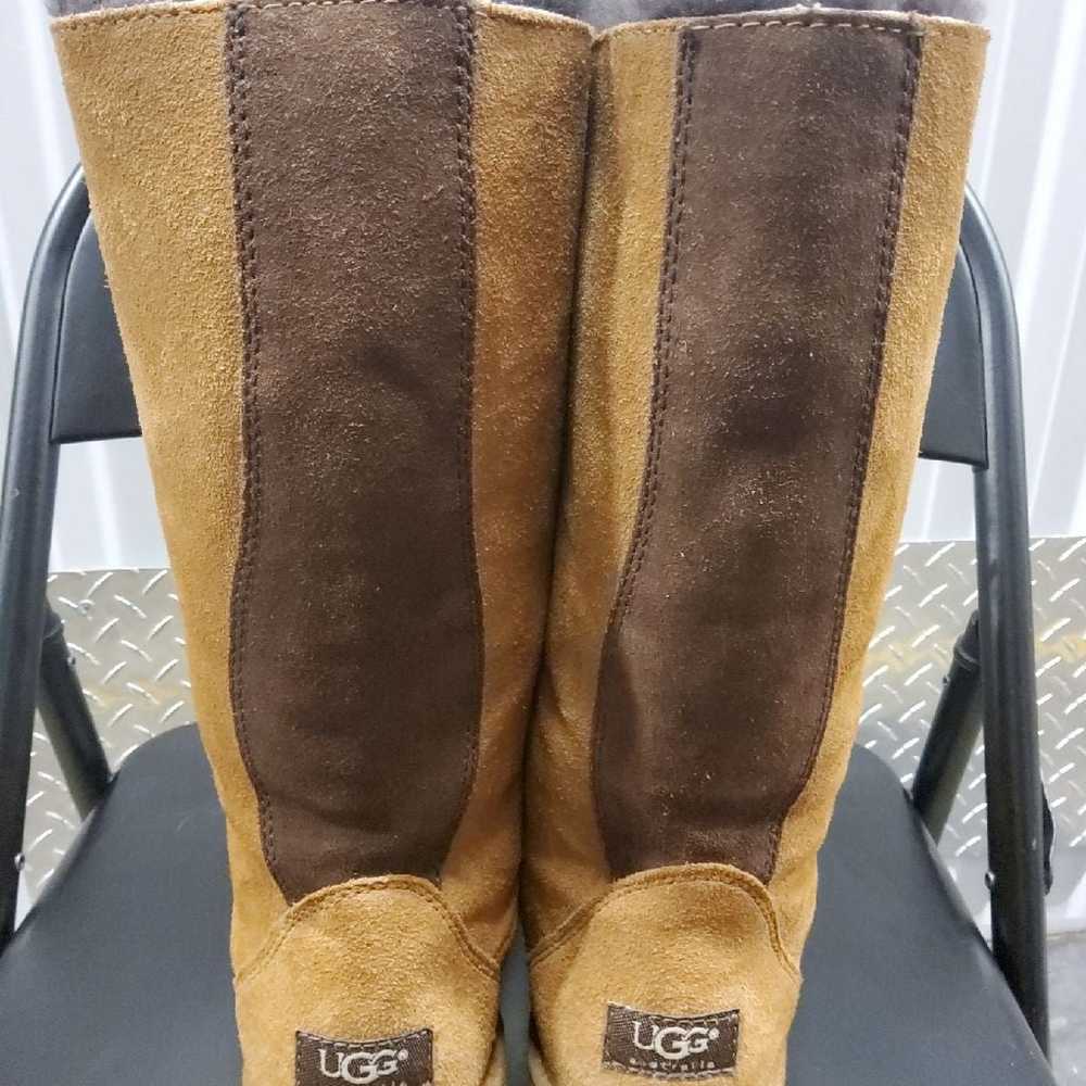 Uggs 5230 Size 7 - image 3