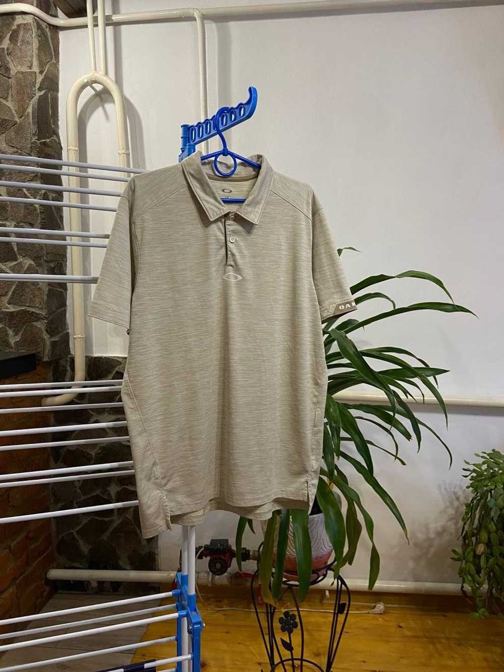 Oakley × Outdoor Life × Streetwear Vintage Oakley Center Logo Polk Tee