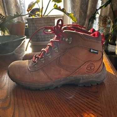 Red laced timberlands - Gem