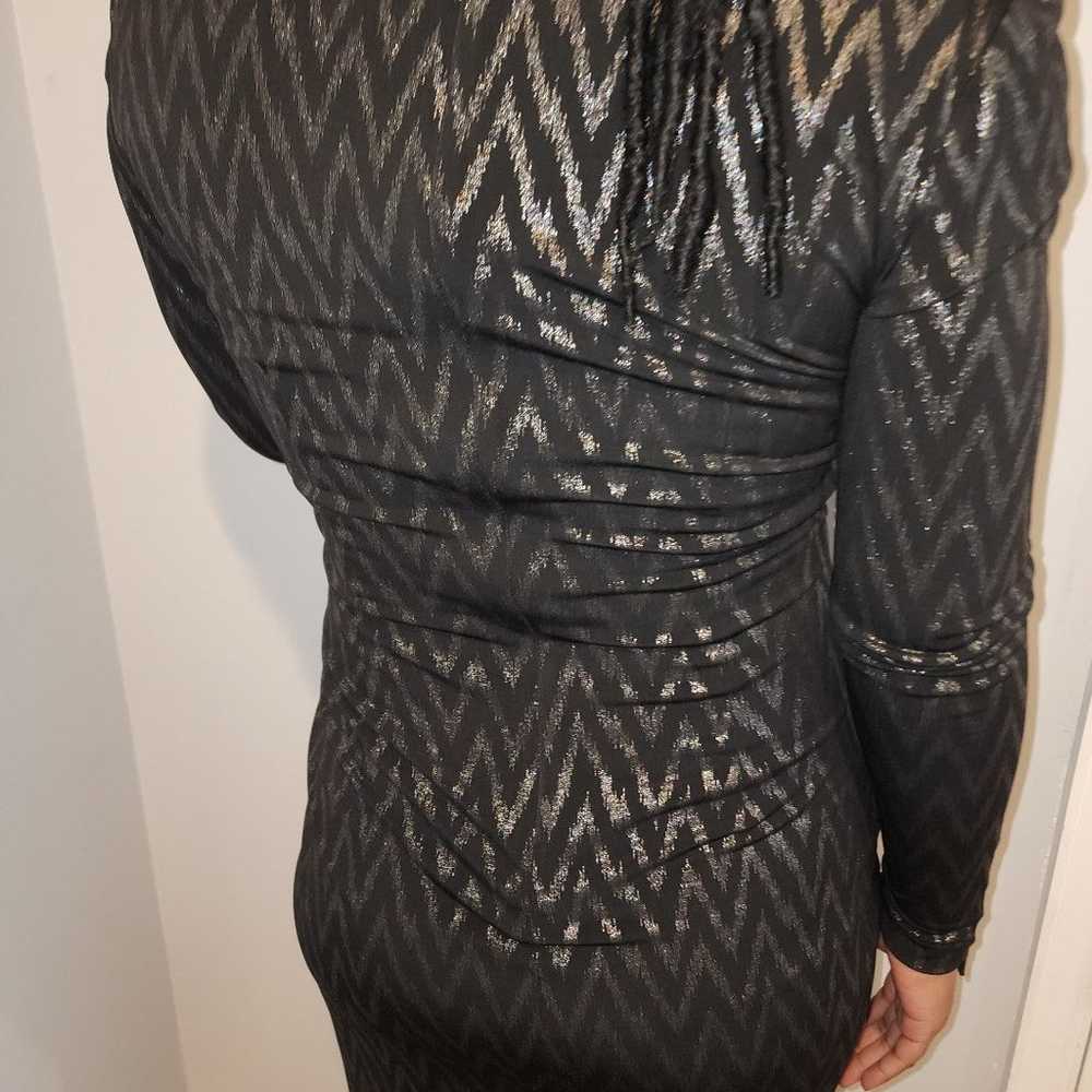 CACHE BLACK PATTERNED LONG SLEEVE SWOOP NECK DRESS - image 7