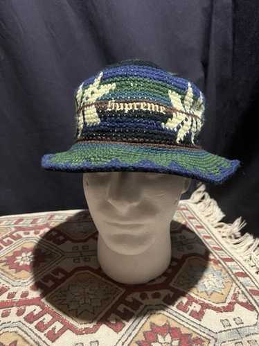 Supreme crochet 刺繍花柄 ニット帽 made in Peru】フラワー刺繍ニット帽＆ミトンWH - crochet