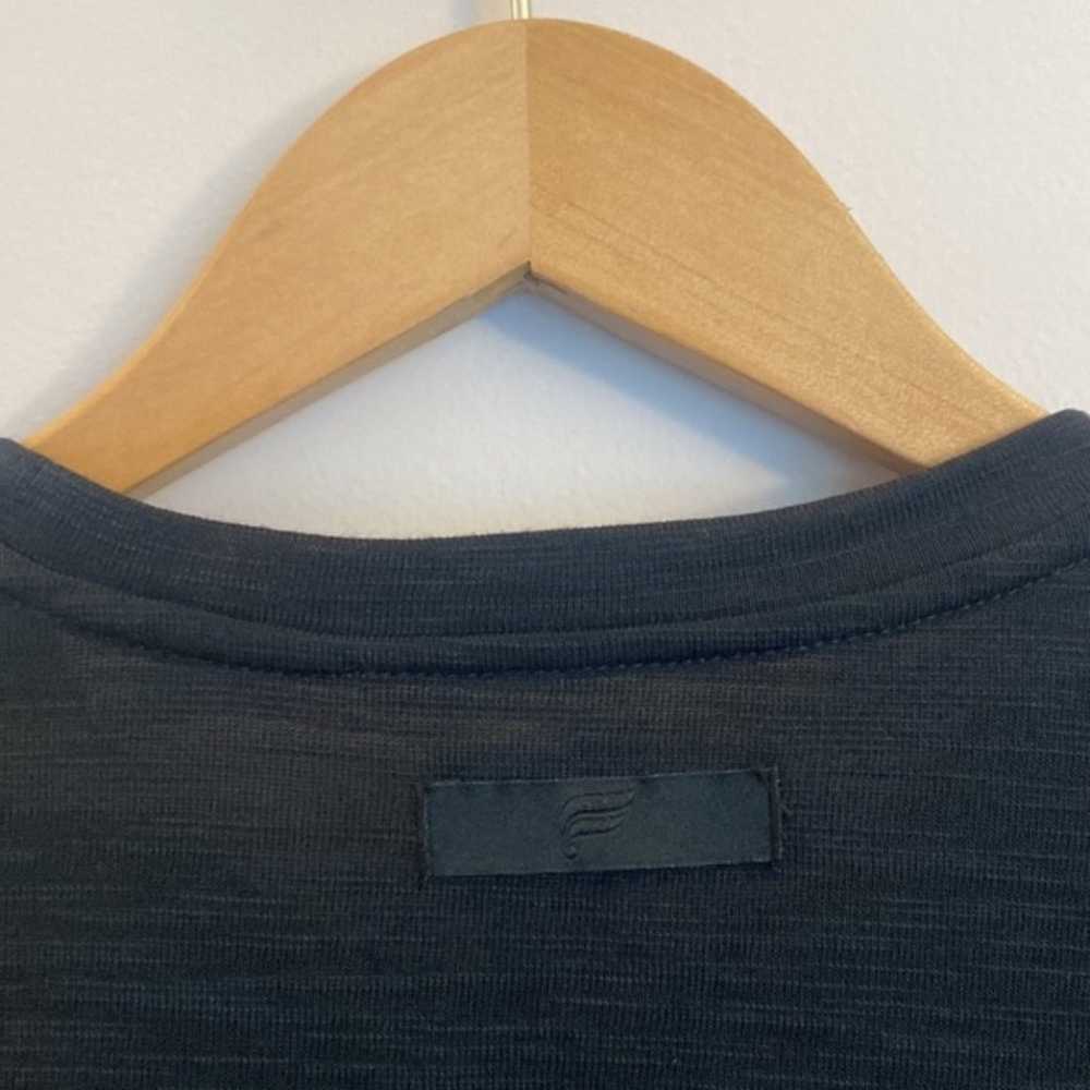 (A2) Fabletics The Front Row Graphic Tee, Size Sm… - image 8