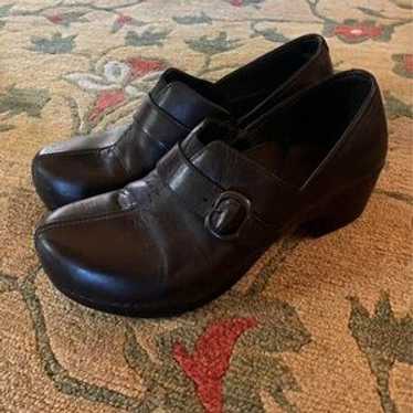 Dansko Clogs Size 8.5 - image 1