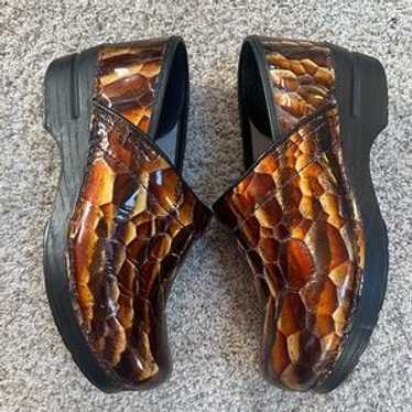 Dansko Tortoise Shell Pattern Clogs In Women’s Si… - image 1