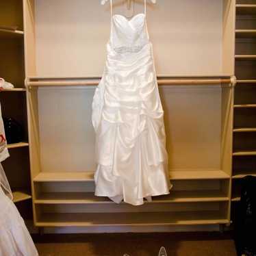 Size 12 wedding dress - image 1