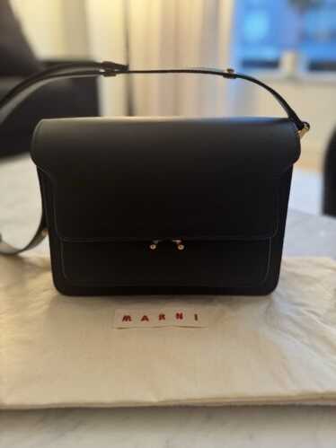 MARNI｜SHOULDER BAGS (TRUNK BAG MEDIUM (SBMPN09U07 LV520 Marni Medium Trunk Shoulder Bag | Black | FARFETCH BN