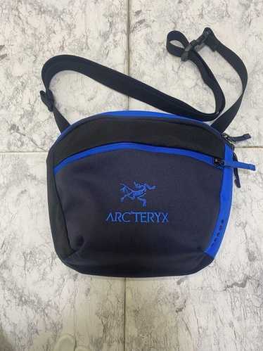 ARC’TERYX × BEAMS⬛︎Mantis 2 Waistpack Buy Arc'teryx x BEAMS Mantis 2 Waist Pack 'Tranquil