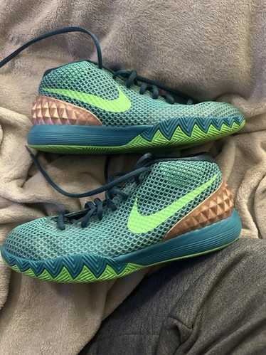 シューズ(男性用) Nike Kyrie 1 Nike Kyrie 1 Dream Size 10.5 Mens Black Orange Basketball