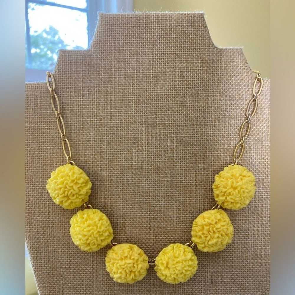 Talbots Beautiful yellow floral necklace’ - image 8