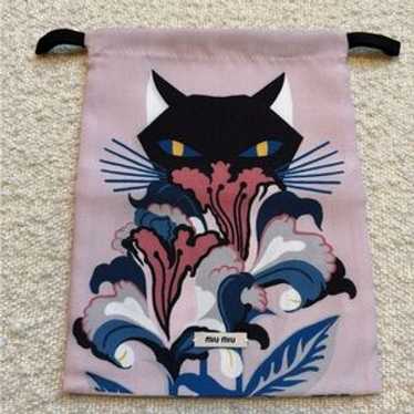 新品 本物 miu miu 猫のチャームとスタッズのバニティ ポーチ cat Matsuo Miyuki Mini Purse GY | 8000000works | エイトミリオン