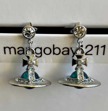 アクセサリー Vivienne Westwood Petite Orb Earrings New Petite Orb Earrings in GOLD-LIGHT-GOLD-QUARTZ-Crystal