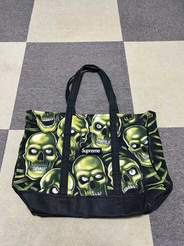 Supreme skull pile - Gem Supreme skull pile - Gem