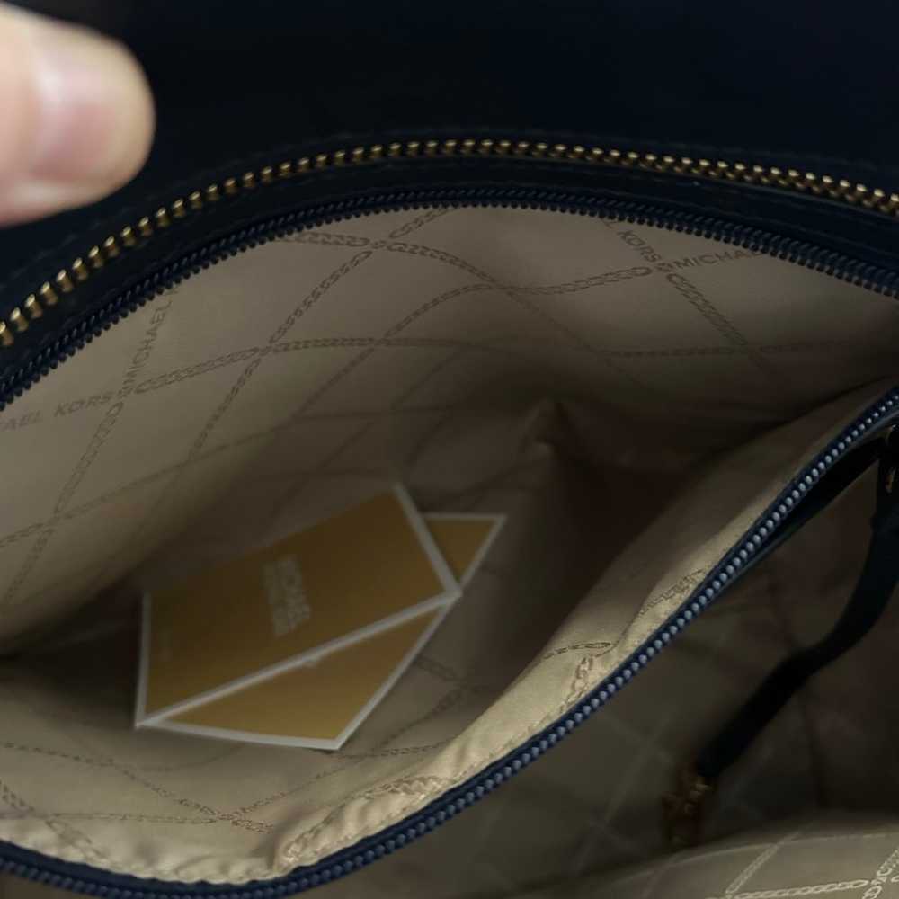 Michael  Kors purse - image 12