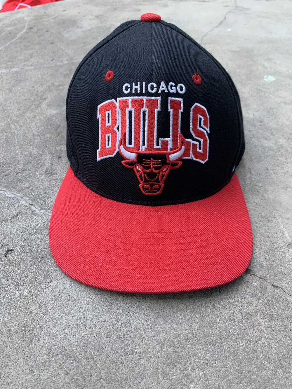mitchell&ness Chicago Bulls y2k 刺繍ロゴ NBA mitchell&ness Chicago Bulls y2k 刺繍ロゴ NBA バスケットボール