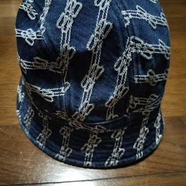 Bucket hat balenciaga - Gem