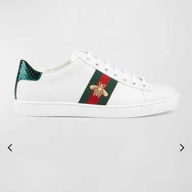 グッチ 8 1/2 27.5 BEE刺繍 ウィングチップ メダリオン ブラック グッチ 8 1/2 27.5 BEE刺繍 ウィングチップ メダリオン ブラック