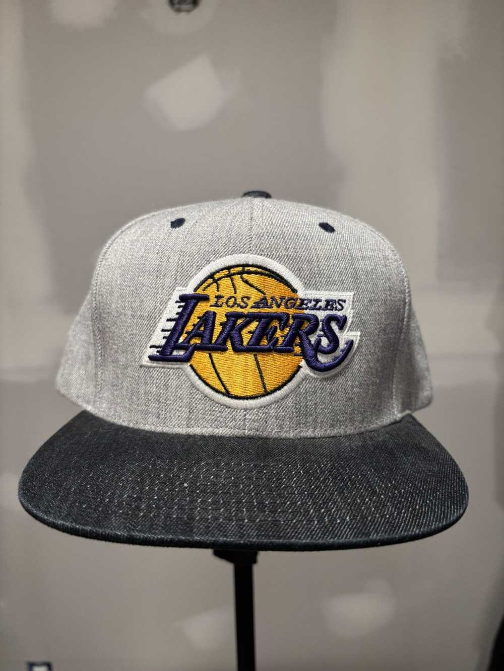 Mitchell & Ness × Streetwear × Vintage Vintage Los Angeles Lakers Snapback Hat