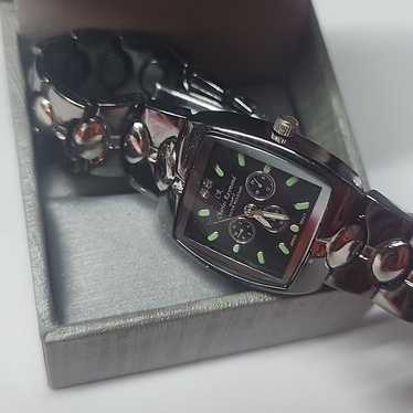 Charles Raymond Ladies Watch/ Gold and Silver Tone/ Water
