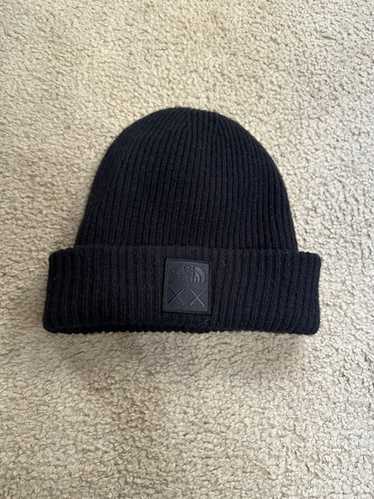 Kaws × the north - Gem