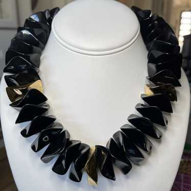Kenneth Jay Lane Black Gold Wavy Discs Necklace 8… - image 1