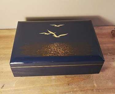 Lacquer japanese music box - Gem Lacquer japanese music box - Gem
