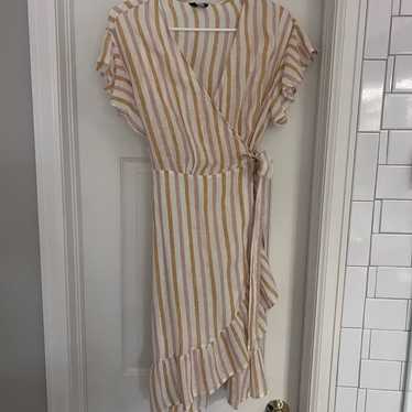 Rails Tan Ruffled Wrap Sundress With Flutter Slee… - image 1