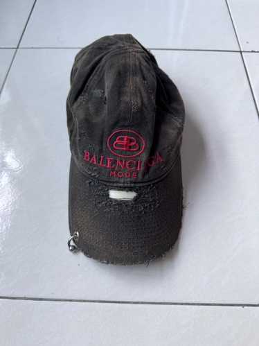 Balenciaga caps destroyed - Gem