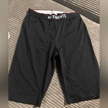 パンツ VETEMENTS LIMITED EDITION SHORTS S Black VETEMENTS Black 'Limited Edition' Shorts Vetements