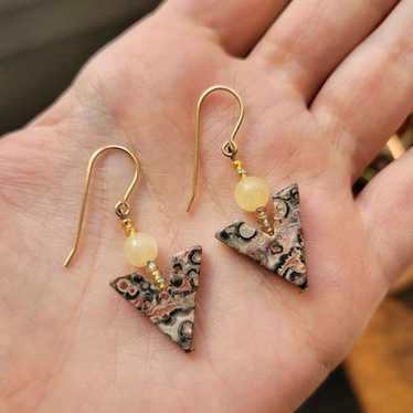 Vintage Stone Arrow Beaded Dangle Drop Hook Earrin