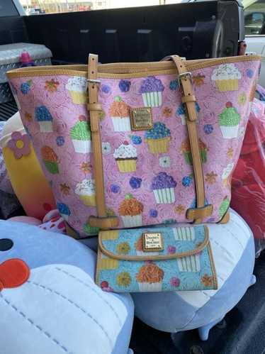☆Dooney&Bourke☆パーク柄カップケーキ 総柄バックパック ☆Dooney&Bourke☆パーク柄カップケーキ 総柄バックパック