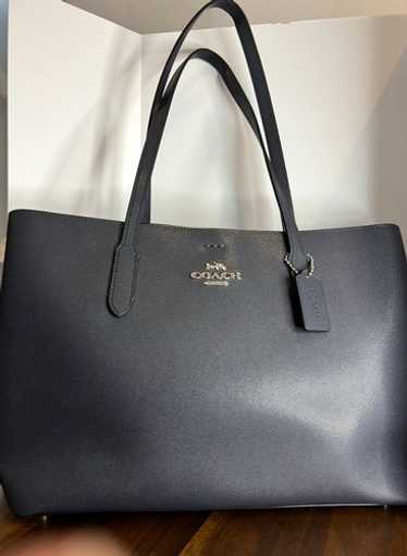 バッグ COACH Avenue Carry All Signature tote Coach Pink Signature Coated Canvas Avenue Tote Coach | TLC US
