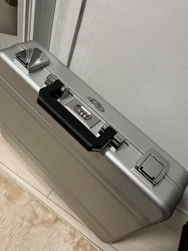 Zero halliburton attache case - Gem